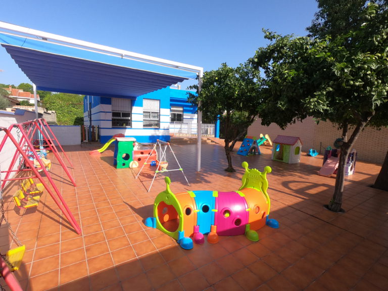 Zona de recreo muy amplia Escuela infantil Las Almenas